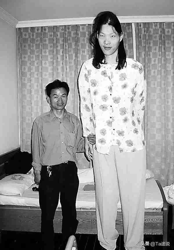 “世界第一女巨人”比姚明高10公分，一生被病痛折磨：我想交朋友