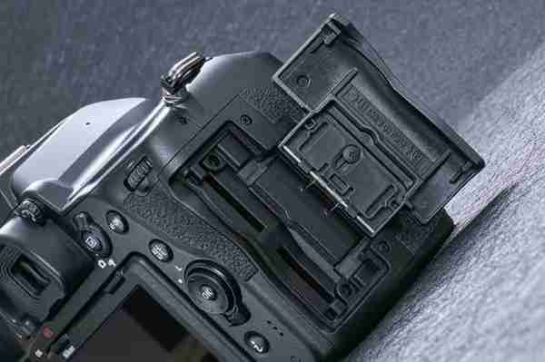 尼康D780数码单反相机评测：媲美旗舰相机的潜质