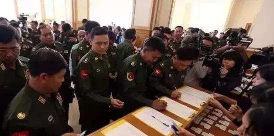 缅甸公务员涨工资，“苦”的却是普通百姓？