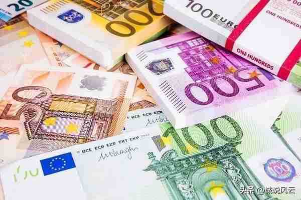 欧元兑换人民币汇率6.9556，欧元显著贬值并吸引不少人赴欧洲购物
