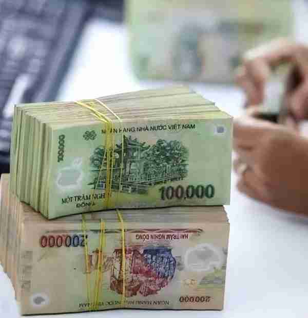 1万人民币等于3359万越南盾，能生活多长时间？